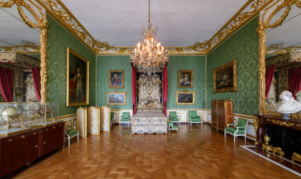 La chambre du Dauphin restaurée. © Château de Versailles, T. Garnier