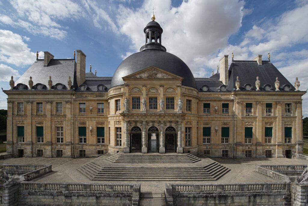 Vue de la façade sud du château de Vaux-le-Vicomte. © XP photos