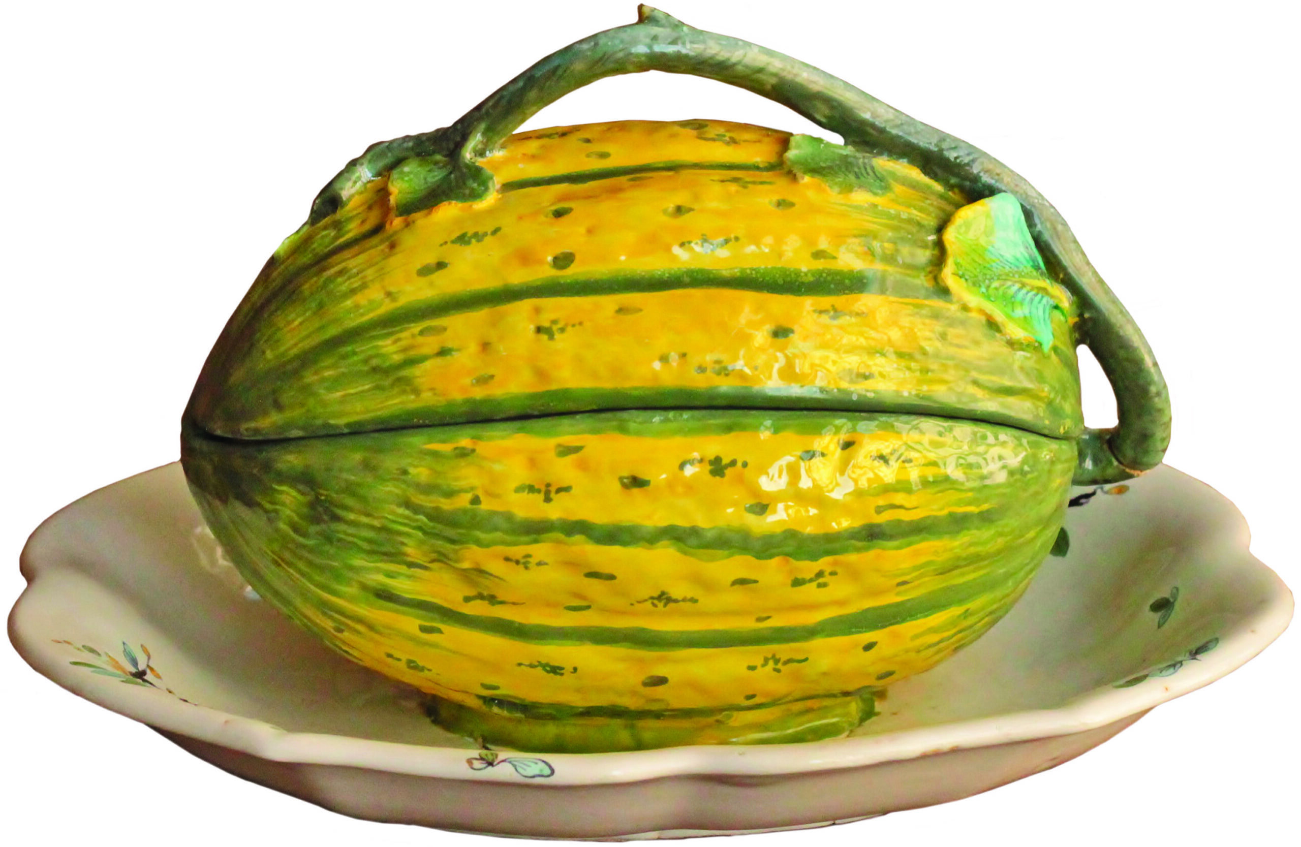 Melon d’eau en faïence de Strasbourg, période de Paul Hannong, 1744-1748, sans marque. L. 27,5 cm. Ce melon d’eau est un des premiers exemplaires de trompe-l’œil. Galerie Béalu. Photo service de presse. © DR