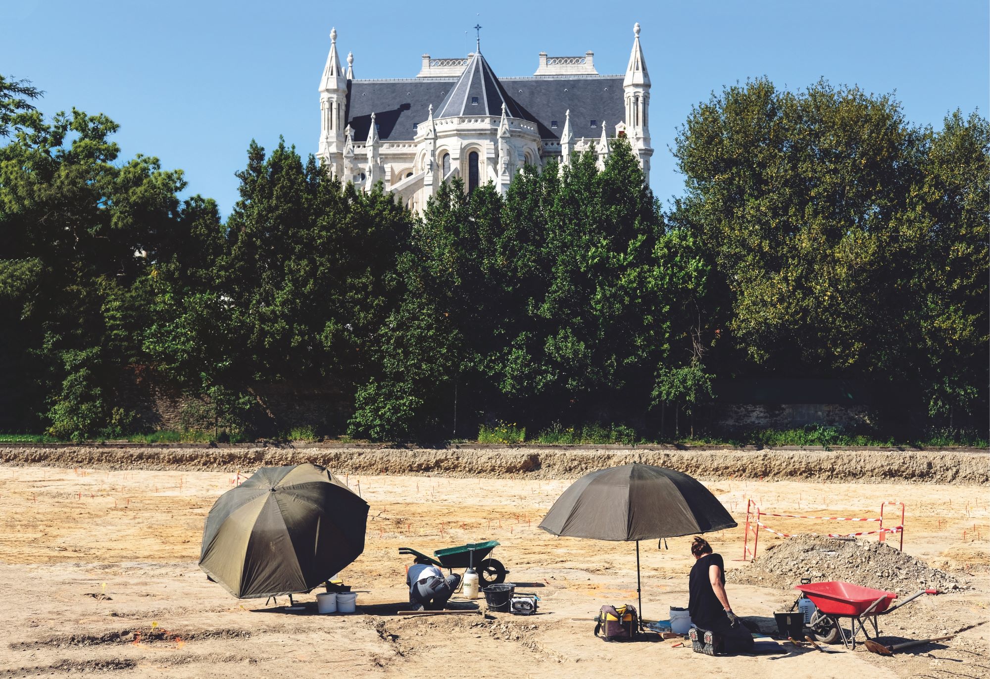 Fouille de la nécropole du Grand T en 2021, par les archéologues du Département de Loire‐Atlantique. © Lisa Surault, Département de Loire‐Atlantique, 2021