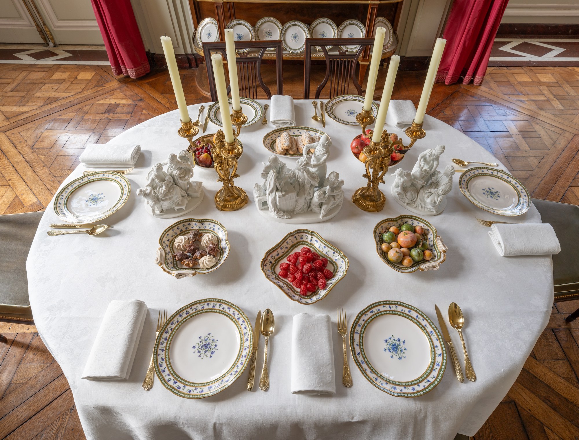 Table dressée dans la petite salle à manger du Petit Trianon. Photo service de presse. © Château de Versailles / S. Giles