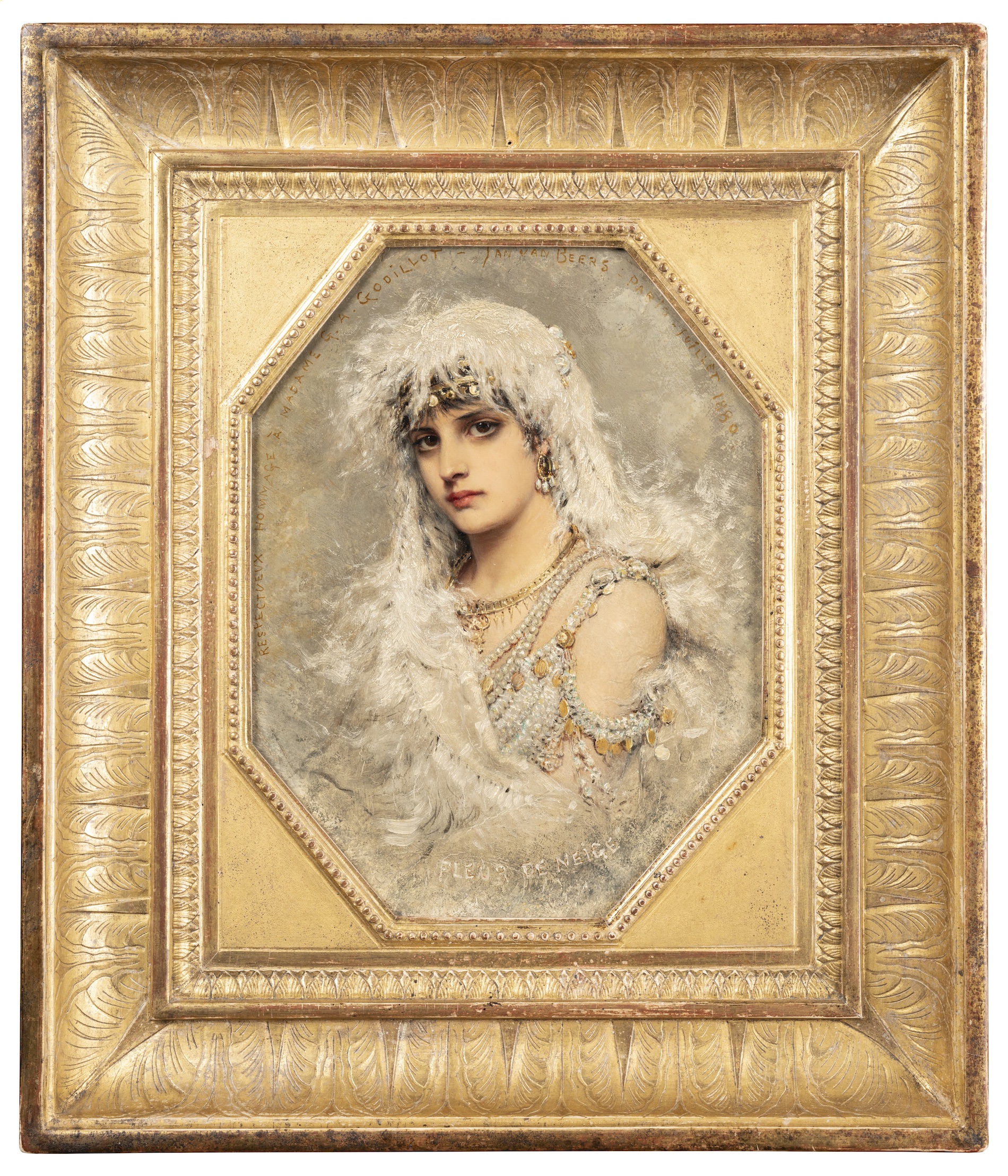 Jan Van Beers (1852-1927), Fleur de Neige, Paris, juillet 1880. Huile sur panneau octogonal, 27 x 20,5 cm (sans cadre) ; 43,5 x 37,5 cm (avec cadre). Paris, Segoura Fine Art. © Segoura Fine Art / Inu Studio