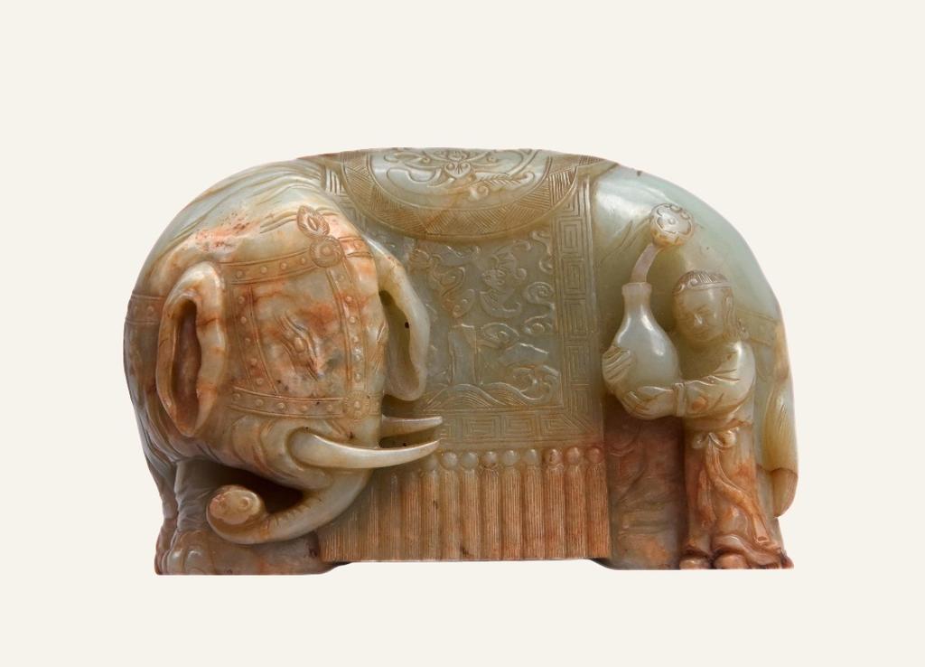 Chine, règne de Qianlong (1736-1795). Groupe en jade figurant un éléphant et son serviteur, 13 x 9 x 6 cm. Vente Toulouse, Hôtel des Ventes Vitry, Fournié et Cortès, 5 juin 2025. Expert : cabinet Ansas, Papillon, de Léry. Estimé : 10 000/12 000 €. Adjugé : 16 875 € (frais inclus).