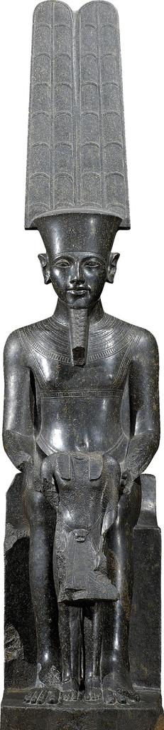 preview__amon-protegeant-toutankhamon-diorite-statue-musee-louvre.jpg