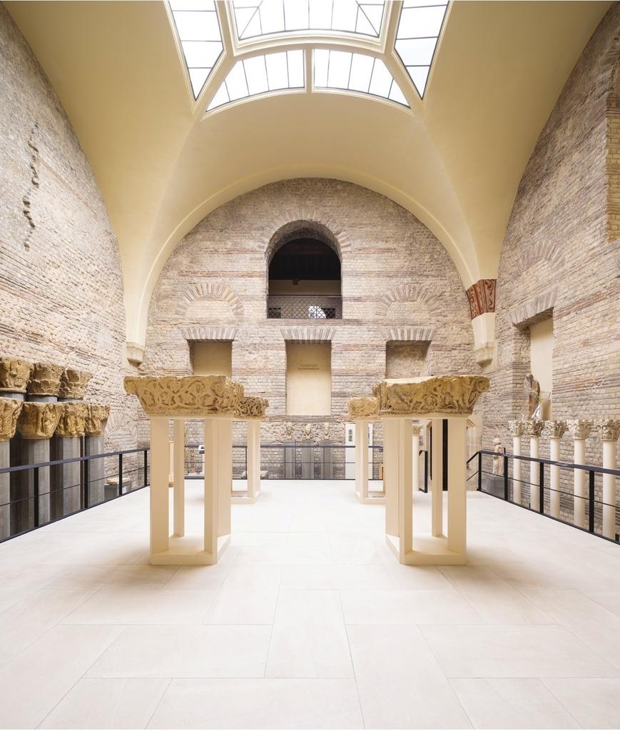 Salle 3 du nouveau parcours, « entre art roman et premier art gothique ».