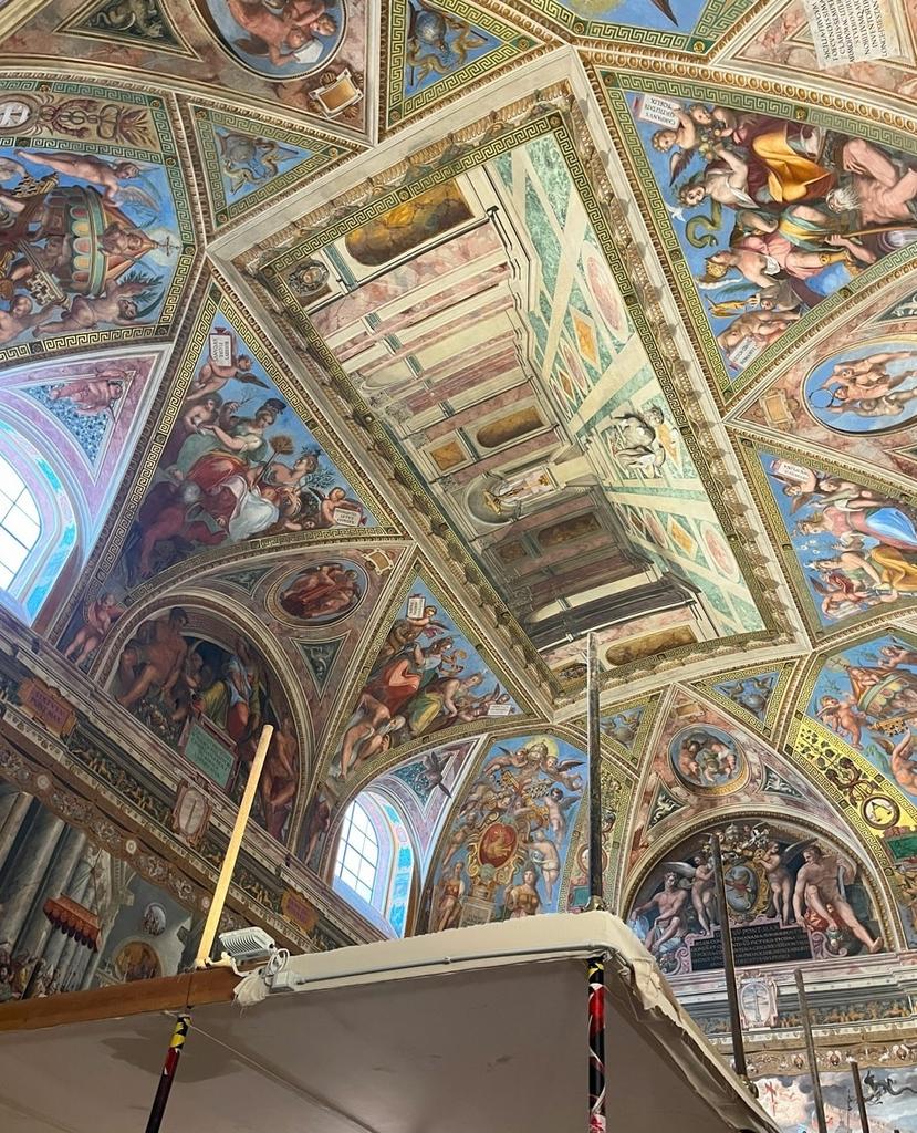 preview__raphael-salle-constantin-vatican-restauration.jpeg