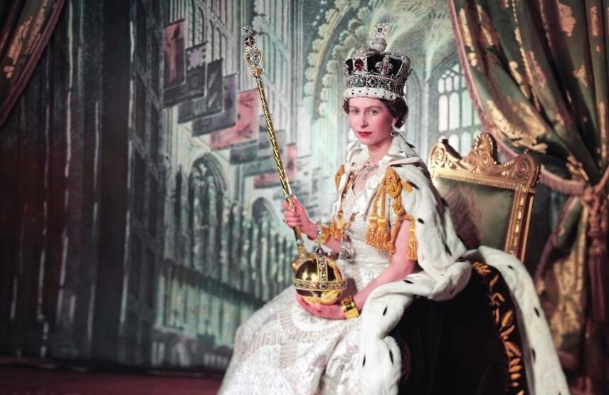 Cecil Beaton, La reine Elizabeth II le jour de son couronnement, 1953.