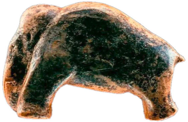 Mammouth sculpté découvert en 2007 dans la grotte de Vogelherd en Allemagne.