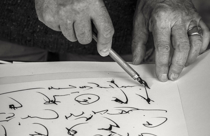 Jephan de Villiers, la plume à la main.