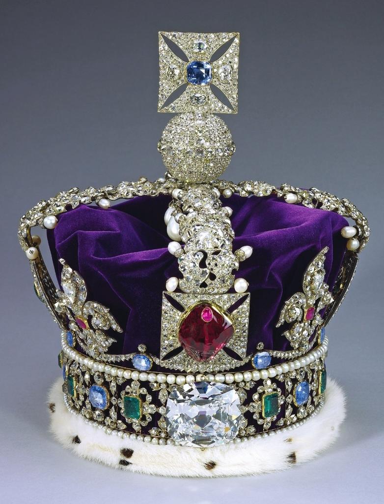 preview__garrard-co-couronne-imperiale-commonwealth-1937-or-platine-argent-diamants-rubis.jpg