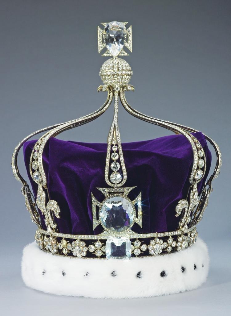 preview__garrard-couronne-reine-mary-1911-argent-or-diamants-cristal-quartz.jpg