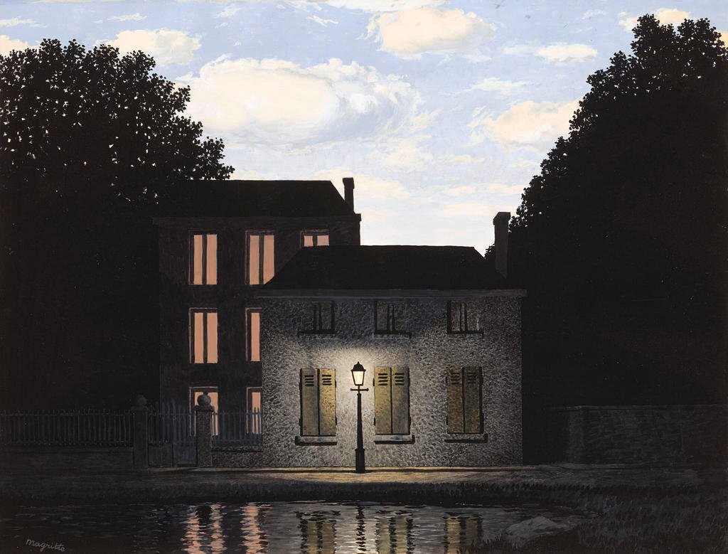 René Magritte (1898-1967), L’Empire des lumières, 1954. Huile sur toile, 146 x 114 cm. Adjugé 121,2 M$ (frais inclus) chez Christie’s New York le 19 novembre 2024.