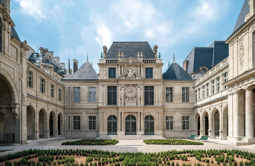 La cour des Drapiers.