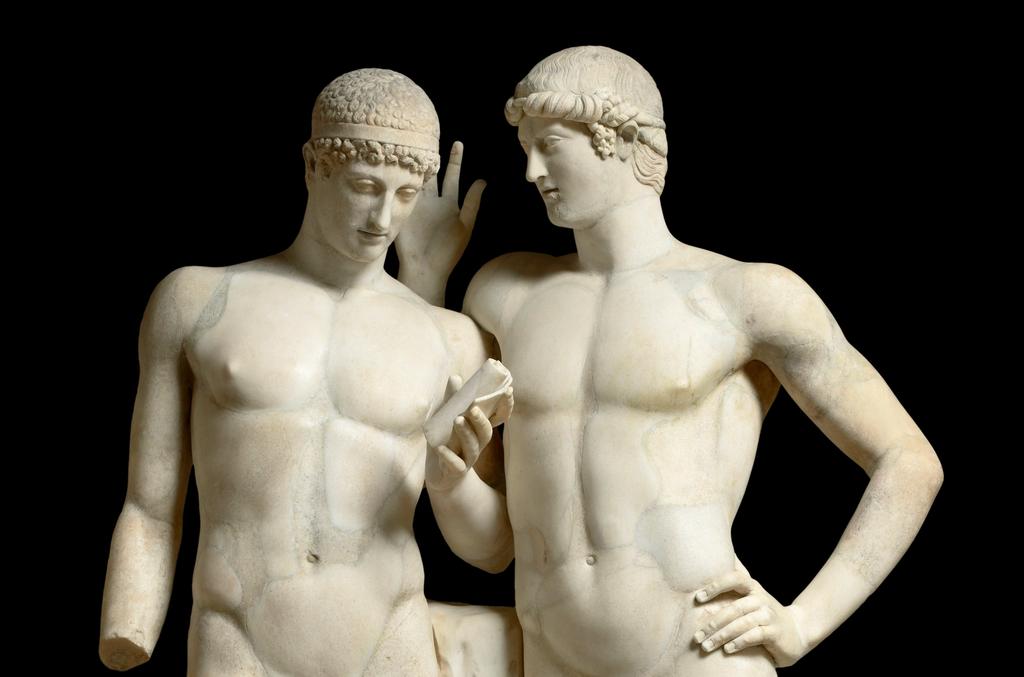 Groupe statuaire d’Oreste et Pylade (détail), d’après un original attribué à Stéphanos de l’atelier de Pasiteles. Ier siècle de notre ère. Paris, musée du Louvre.