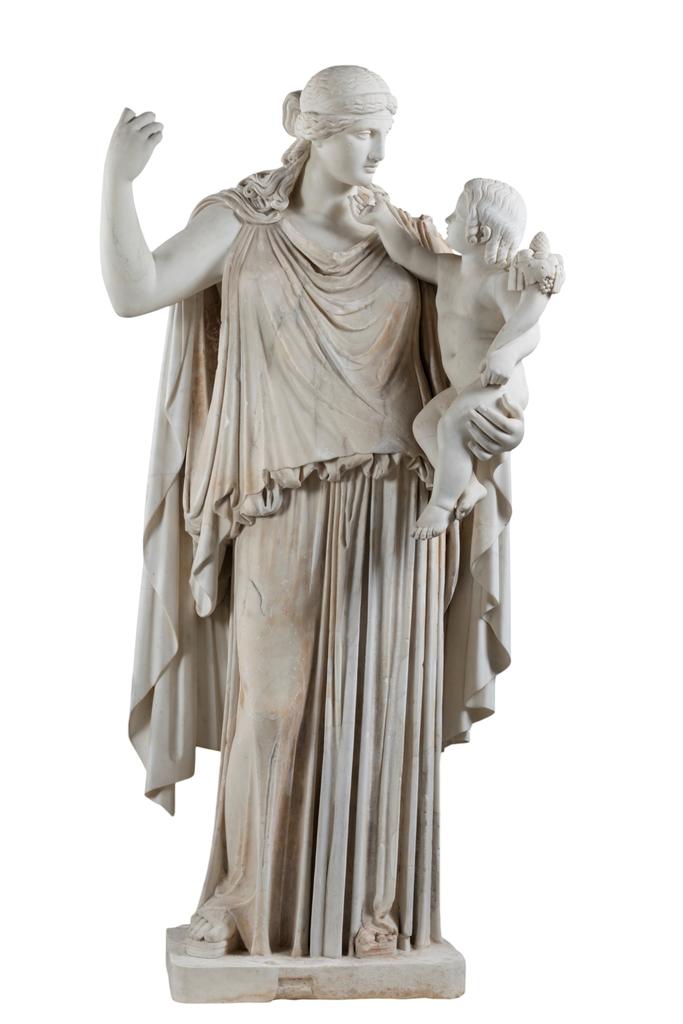 Groupe d’Eiréné et Ploutos (la Paix et la Richesse). D’après une statue en bronze réalisée par le sculpteur grec Kefisodotos l’Ancien, père de Praxitèle, pour l’Agora d’Athènes ? Fin du Ier siècle de notre ère. Fondation Torlonia, villa Albani, inv. MT 290.