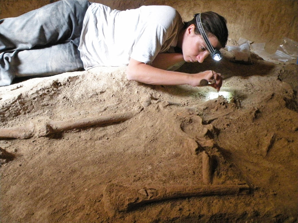 Fouille de la nécropole de Kition-Pervolia (VIIIe-IVe siècle avant notre ère) à Chypre, en 2012.