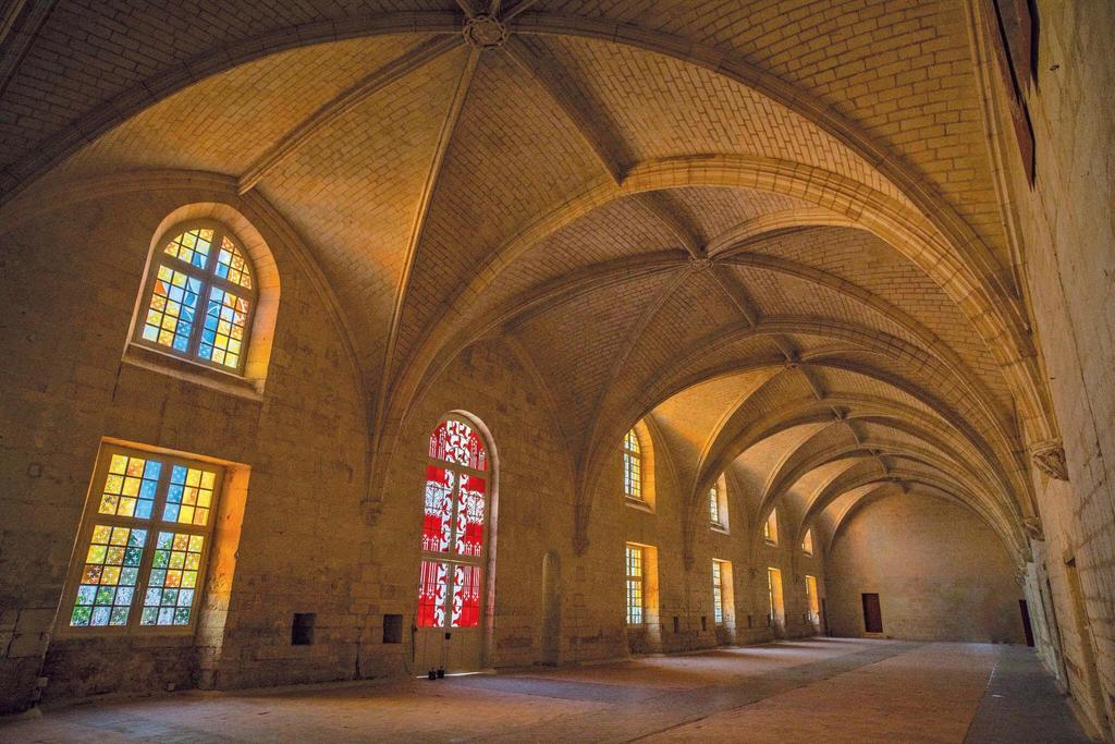La façade nord du grand réfectoire qui mesure 46 mètres de long sur 10 de large.